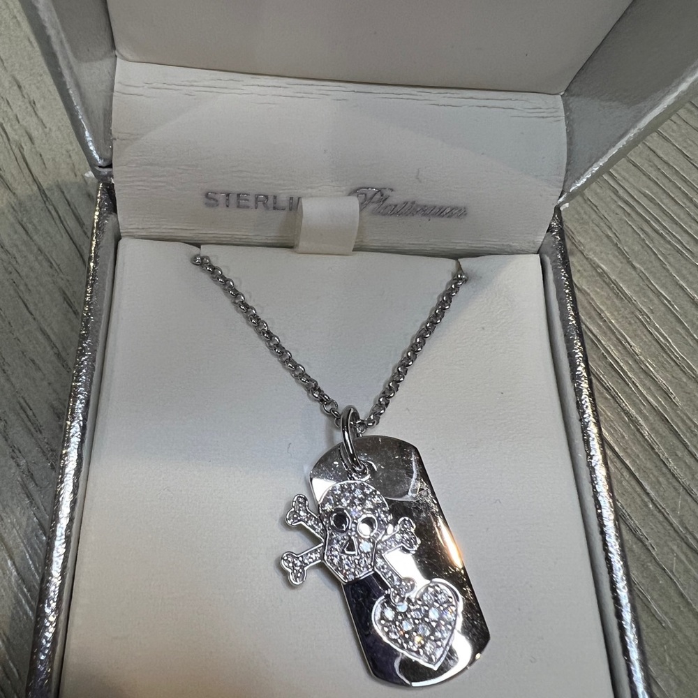 Silver Skull and Heart Pendant Necklace